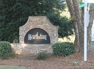 101 Hearthstone Dr, Woodstock, GA 30189