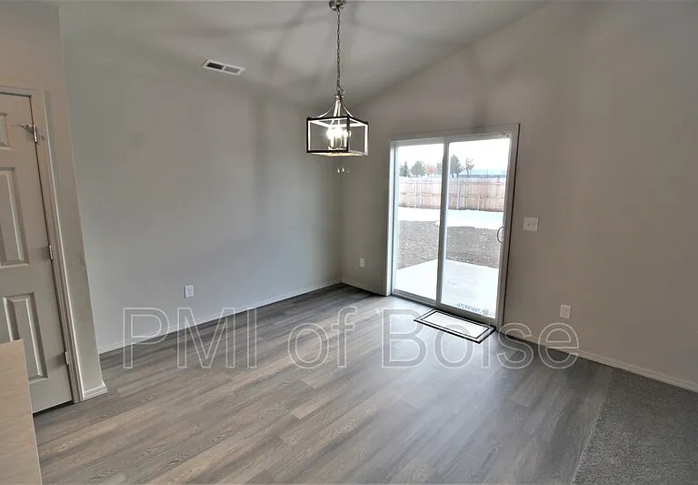 19571 Newhall Pl — Photo 7
