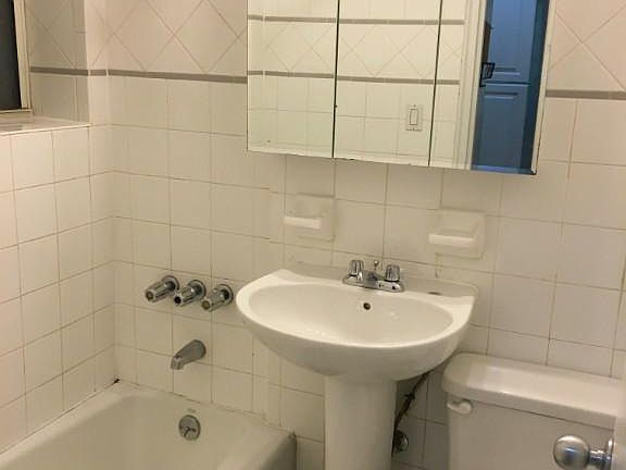 5th image of 440 E 77th St APT 2B