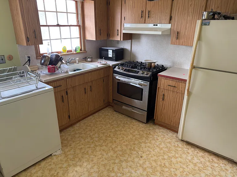 108 Luddington Ave #2 — Photo 6