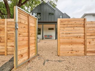 2202 E 10th St #A, Austin, TX 78702