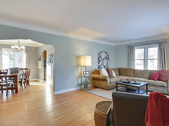 3rd image of 3056 McKinley St NE