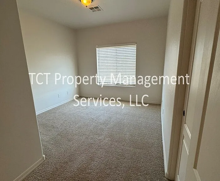 12128 W Tara Ln — Photo 9