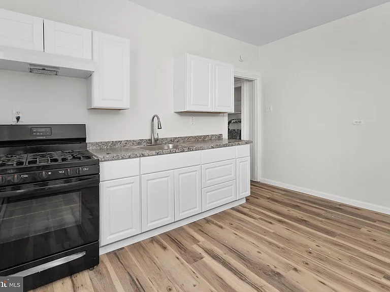 117 E Walnut Ave #D — Photo 13