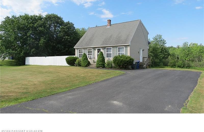 1st image of 32 Rosewood Dr