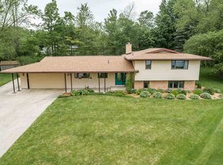 5512 Ridgemont Ct, Midland, MI 48640