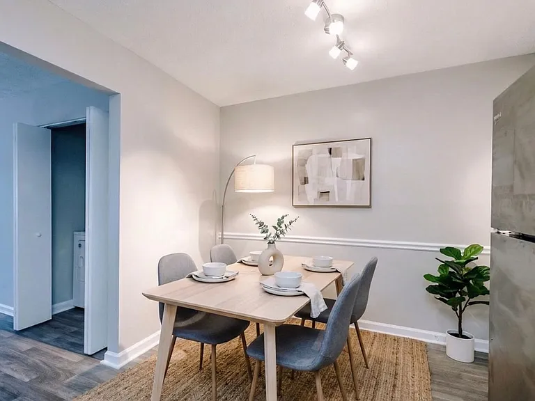 Westside Court | Modern Living in the Heart of Westside — Photo 34