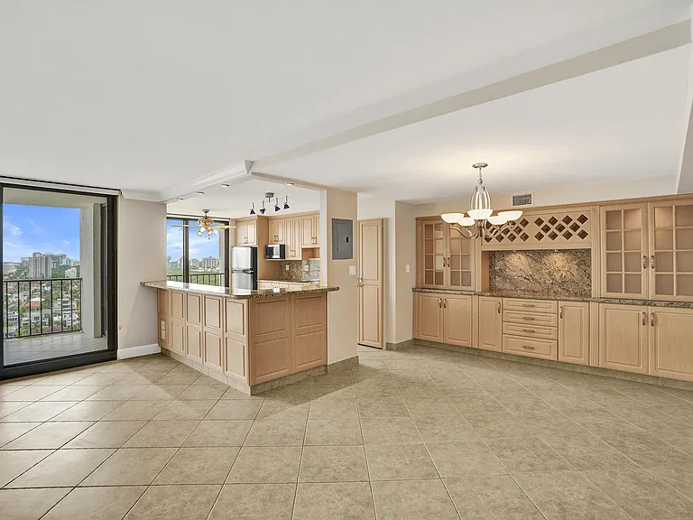 1901 N Ocean Blvd #STHC — Photo 11
