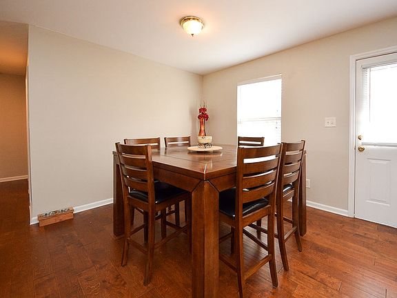 5th image of 153 Woods Lake Way SE