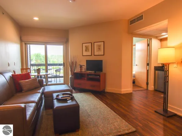 209 Crystal Mountain Dr Unit 12450-209, Thompsonville, MI 49683