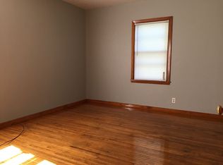 746 Hope Ave, Waterloo, IA 50703