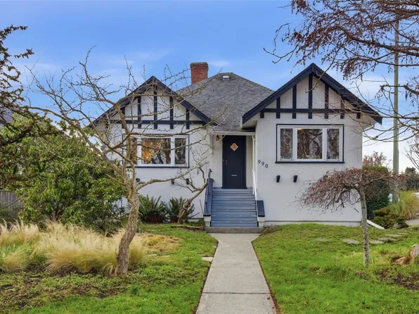 990 Hampshire Rd, Oak Bay, BC V8S 4S7