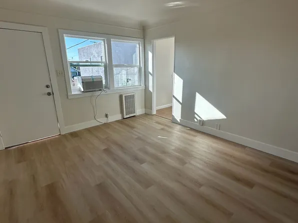 243 W 65th St, Los Angeles, CA 90003