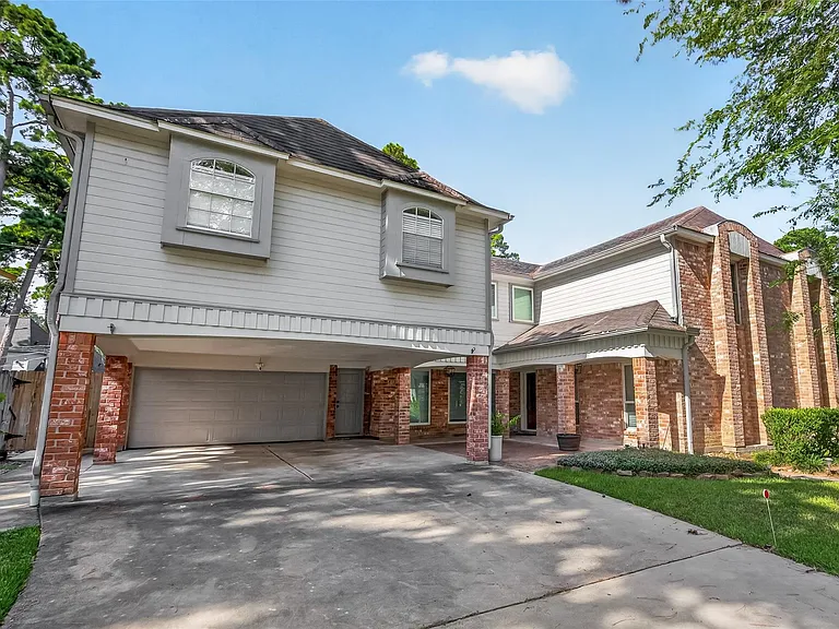 12619 Chriswood Dr — Photo 1
