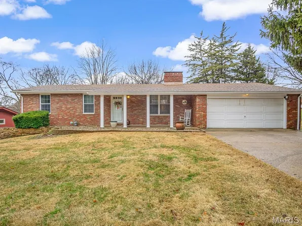 115 Westridge Dr, Collinsville, IL 62234