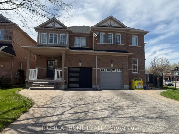 476 Mahogany Ct, Pickering, ON L1X 0A2