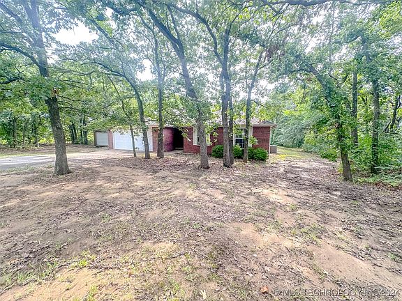 3rd image of 2439 Stone Creek Way