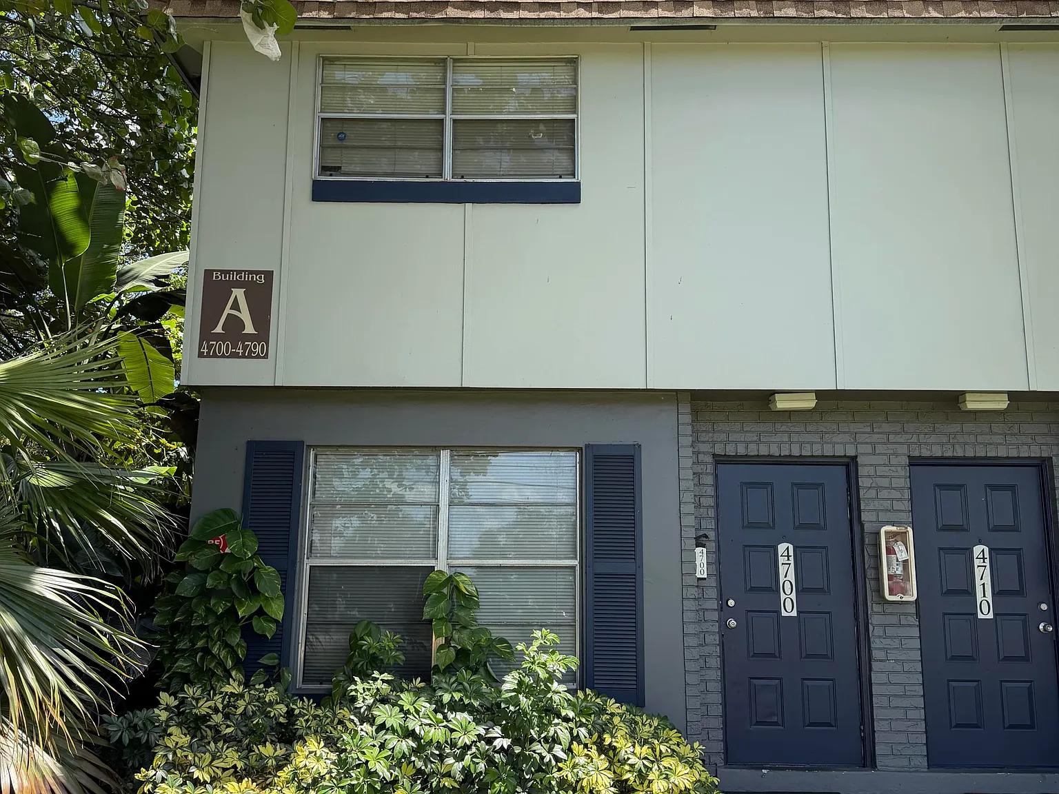 2 bed, 1.5 bath, 938 sqft, $2,150 — Photo 2