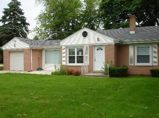 801 S Busse Rd, Mount Prospect, IL 60056