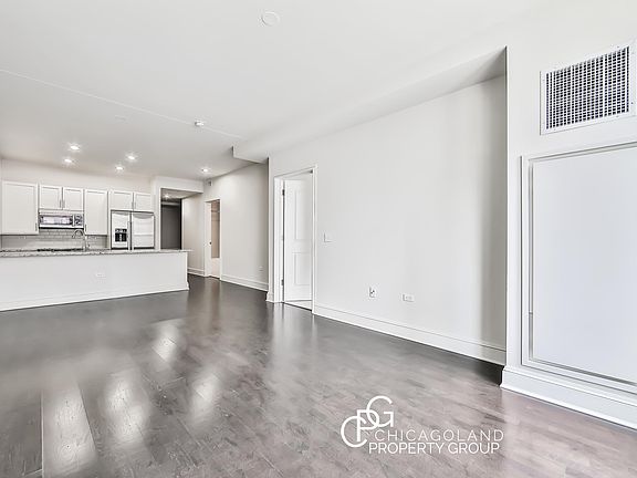 3rd image of 859 S Lake Shore Dr