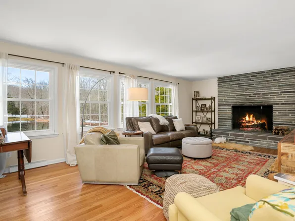 65 Banks Rd, Easton, CT 06612