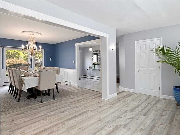 5th image of 53 Kinsella St