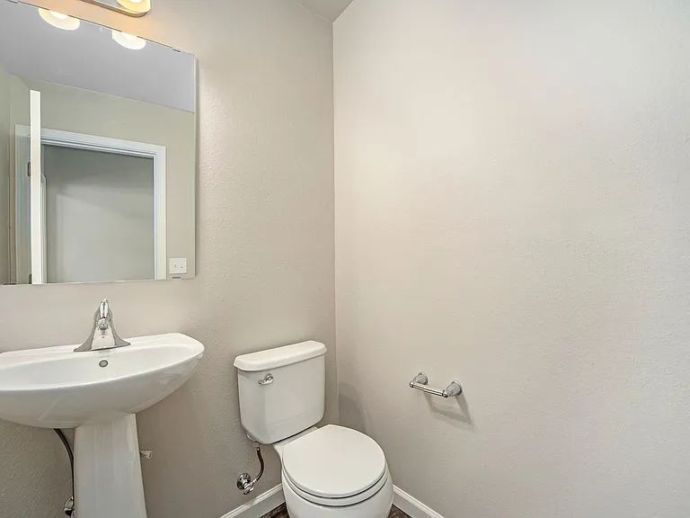 4340 Briarhill Dr — Photo 13