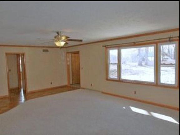 4th image of 15720 Larimore Dr