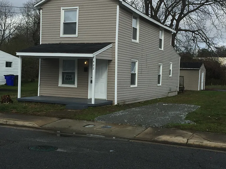 422 Pine St — Photo 2