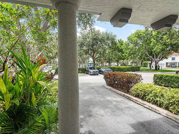 4th image of 2040 Alta Meadows Lane #1606