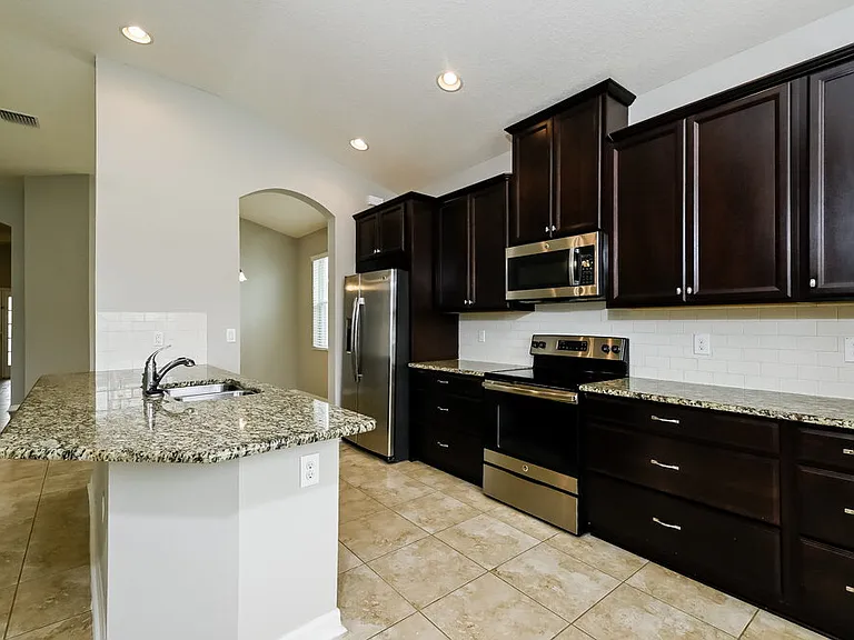 8204 Belle Grove Ct — Photo 6