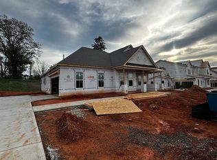 608 Timber Grove Dr, Simpsonville, SC 29681