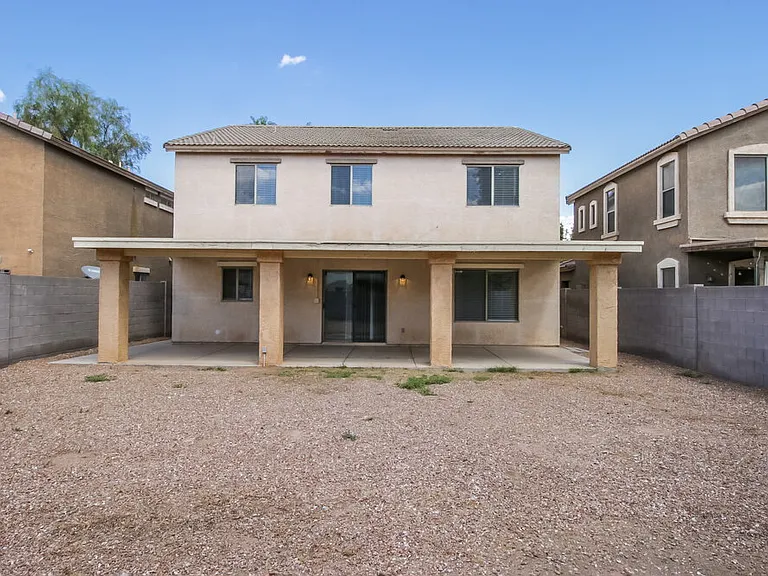 491 E Christopher St — Photo 16