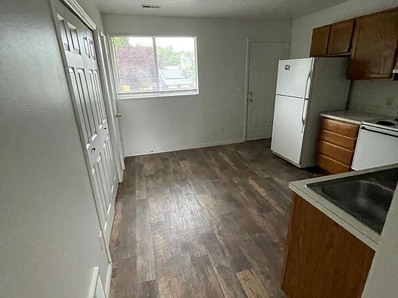 2nd image of 2112-2118 W 220 N #2116