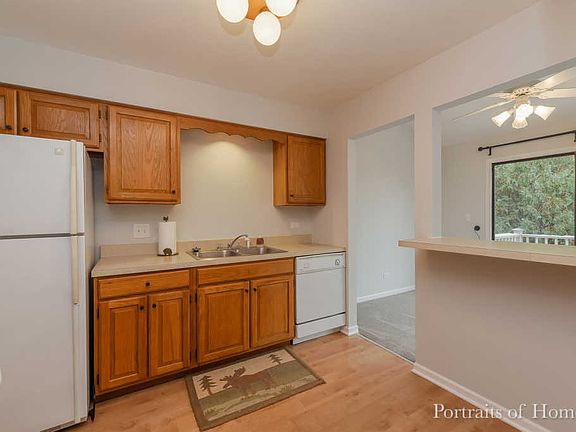 5th image of 0N116 Ennerdale Ln Unit 1607