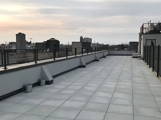 Rented by Manhattan Management LLC | media 16