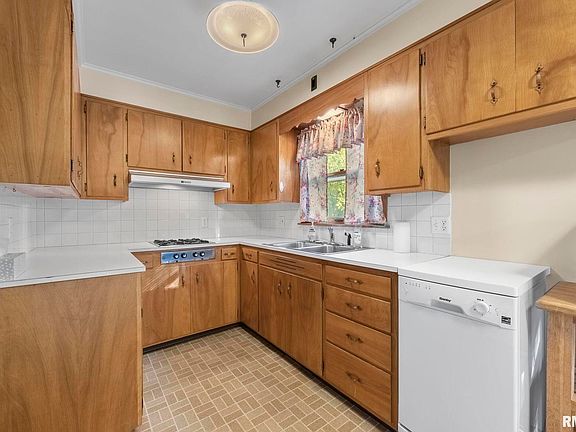 2nd image of 1192 Klein Ave