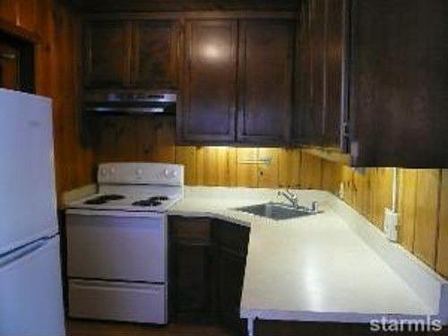 3rd image of 3318 Ash Ave
