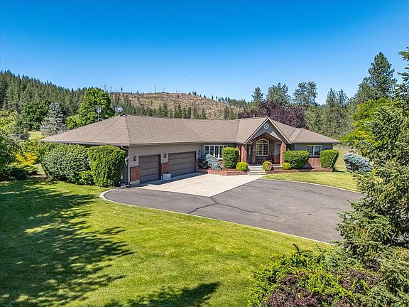3rd image of 6215 E Upriver Ln