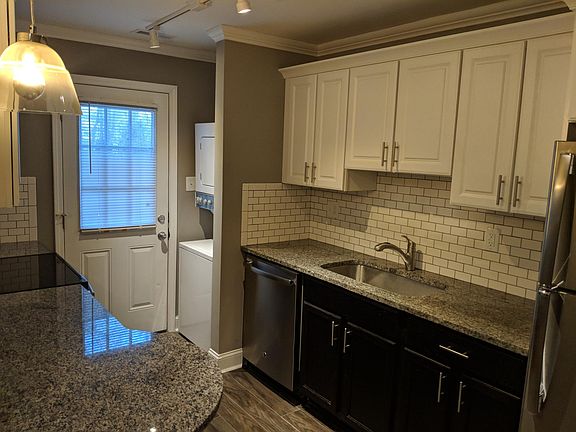 5th image of 307 Forest Ln APT A