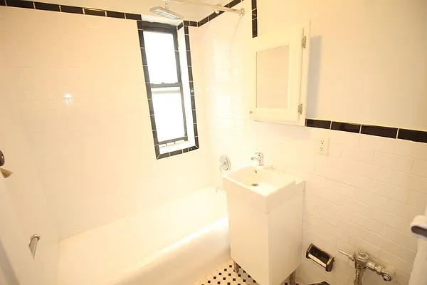 Rented by Realty Nerd | media 8