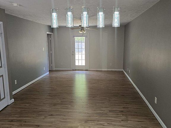 3rd image of 4235 Deadwyler Dr #D
