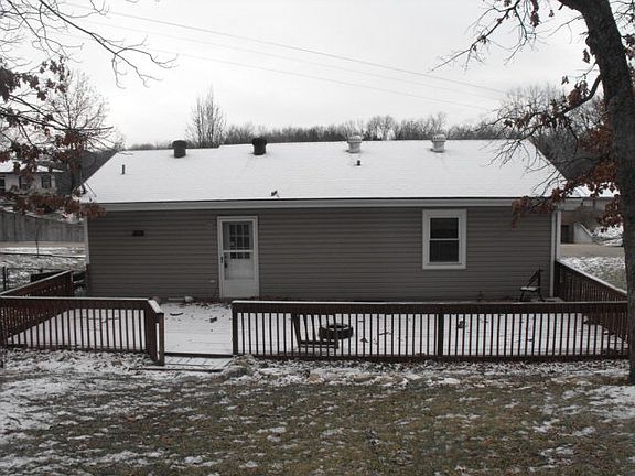 5th image of 133 Christopher Ln