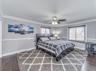 370 Meadowlark Rd, Bloomingdale, IL 60108