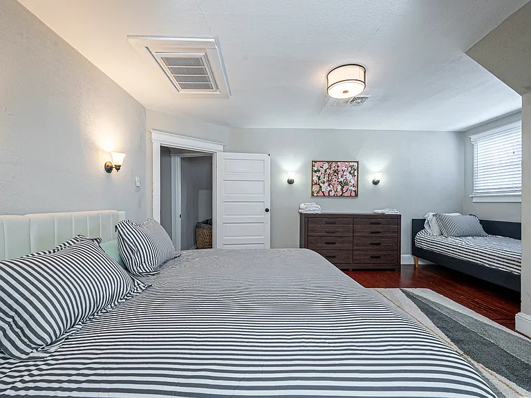 40 S Bartram Ave — Photo 26