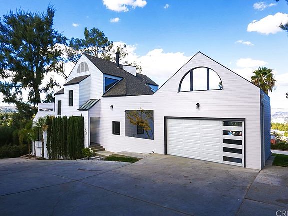2nd image of 5274 Calatrana Dr