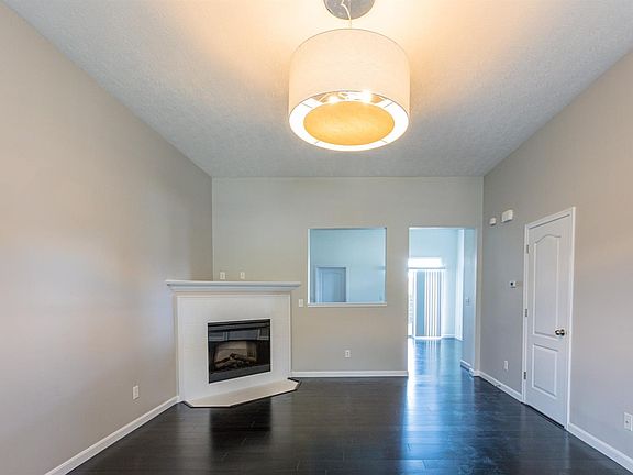 2nd image of 2031 Seymour Ave #31C