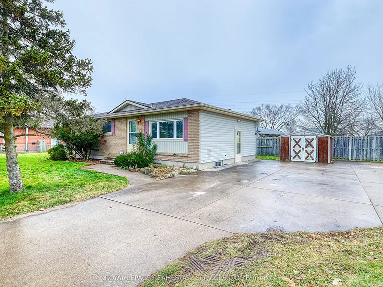 38 Deerfield Pkwy — Photo 1