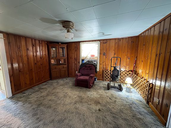 3rd image of 355 Laurel St