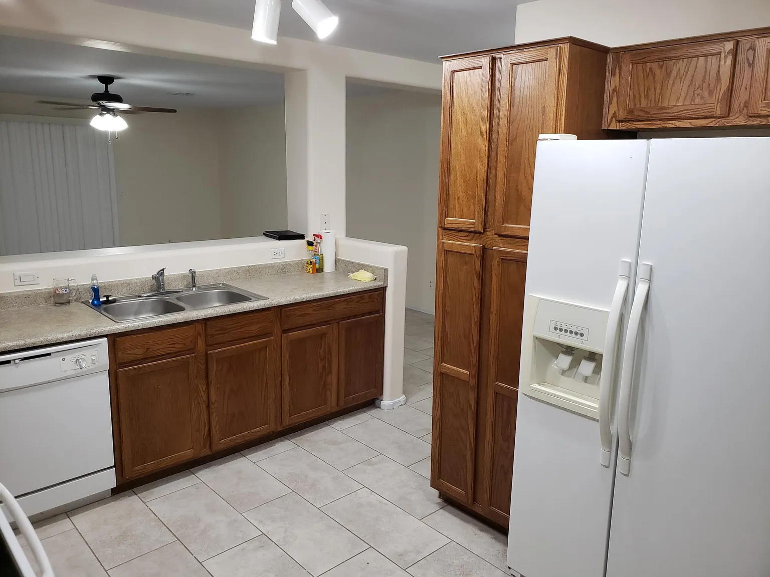 3 bed, 1424 sqft, $1,750 — Photo 4